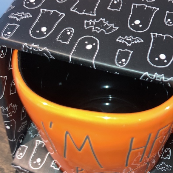 π»π§ββοΈ Rae Dunn Magenta IβM HIS WITCH & IβM HER BOO Set of 2 Mugs in Gift Box - Picture 10 of 12